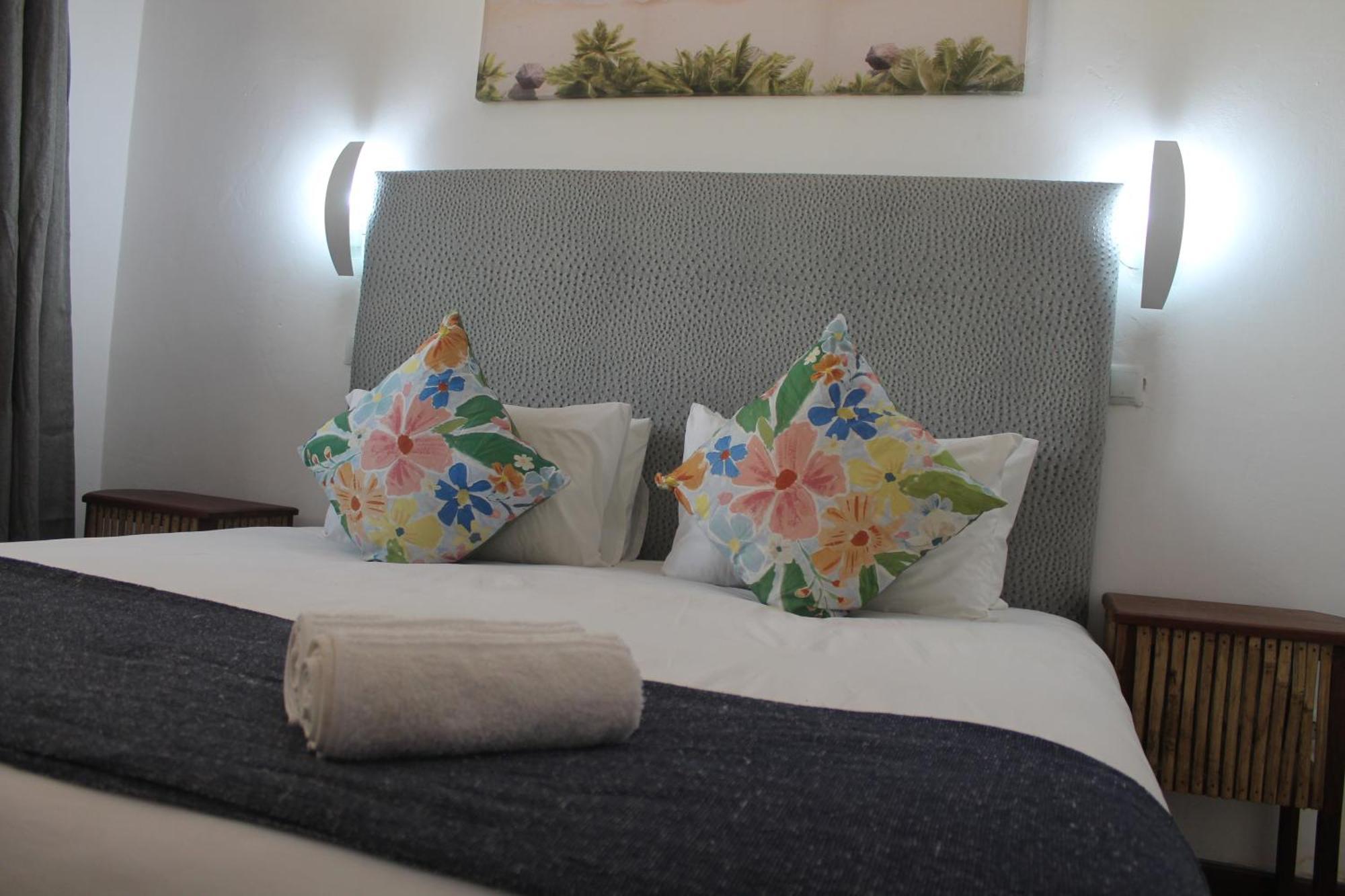 Wharf Side Inn Pemba Extérieur photo